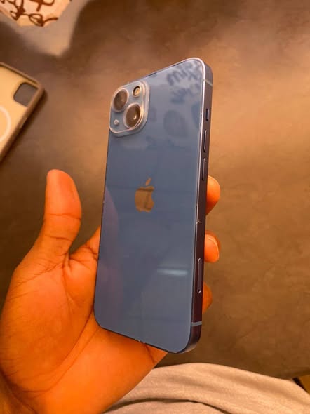iPhone 13 128GB photo 3