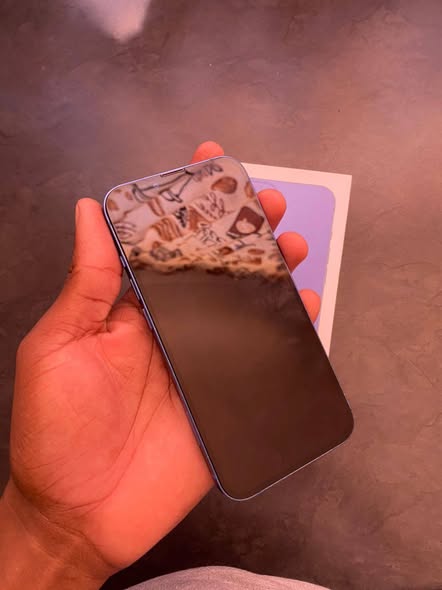 iPhone 13 128GB photo 2