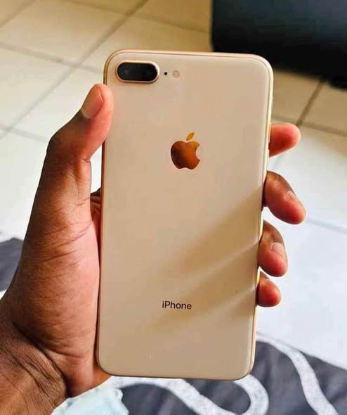 iPhone 8 plus photo 2