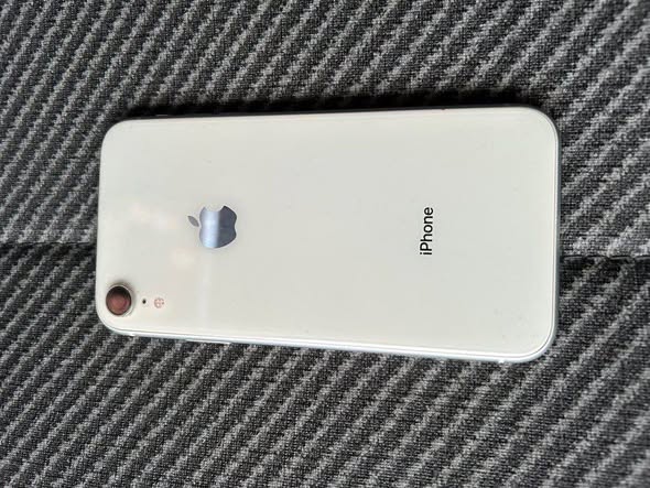IPhone XR 128GB photo 3