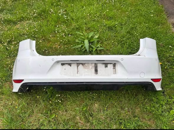 GOLF 7R FRONT AND REAR BUMPER photo 3