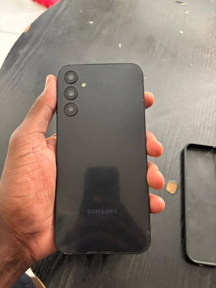 Samsung A24 photo 3