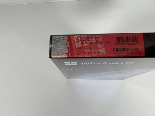Microsoft Windows 11 Pro USB Box photo 4