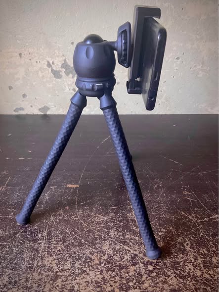 Camera Tripod (Phone Compatible) photo 1