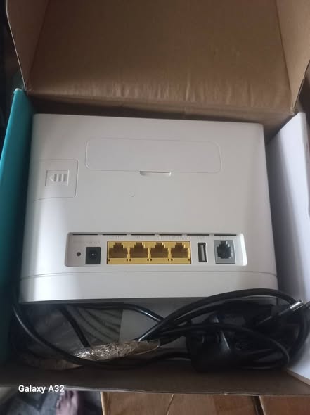 Wifi router for sale in Windhoek - Network Hardware - Kalahari Deals ...