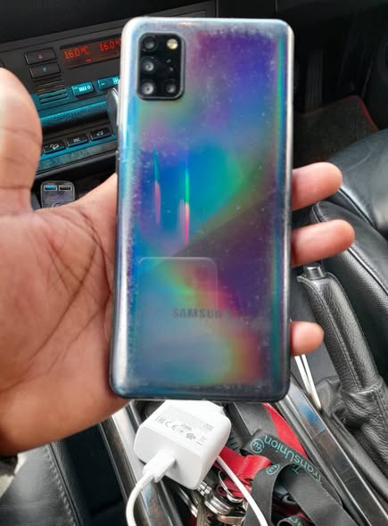 Samsung A31 photo 2