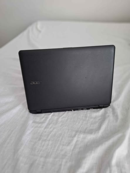 Accer laptop photo 5