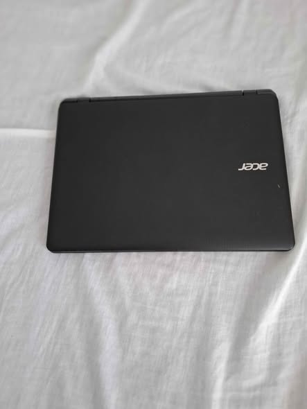 Accer laptop photo 3