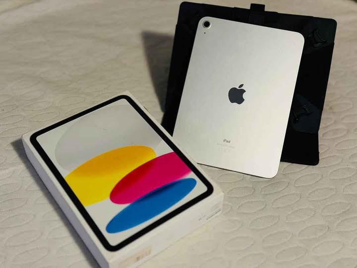 IPAD 10TH GEN 64GB photo 1