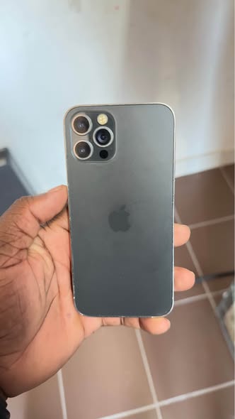Iphone 12 pro photo 2