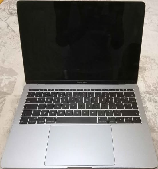 Macbook Pro M1 14 inch photo 2