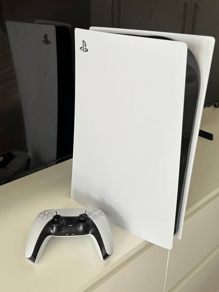PS5 photo 1