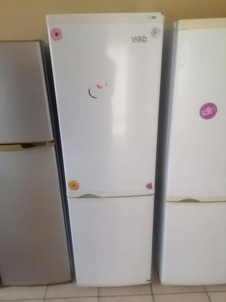 KIC bottom freezer fridge photo 1