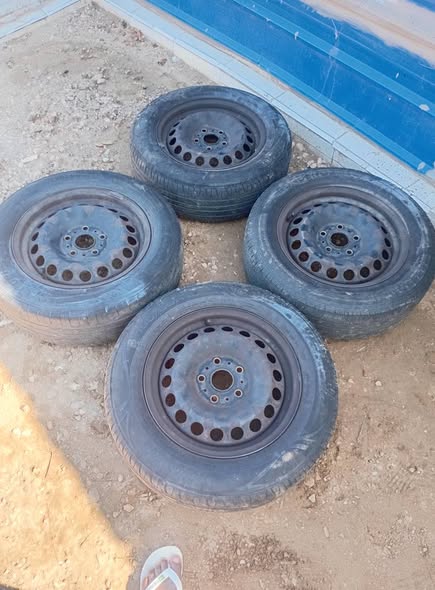 Second hand Tyres Size 195/65/R15 photo 1