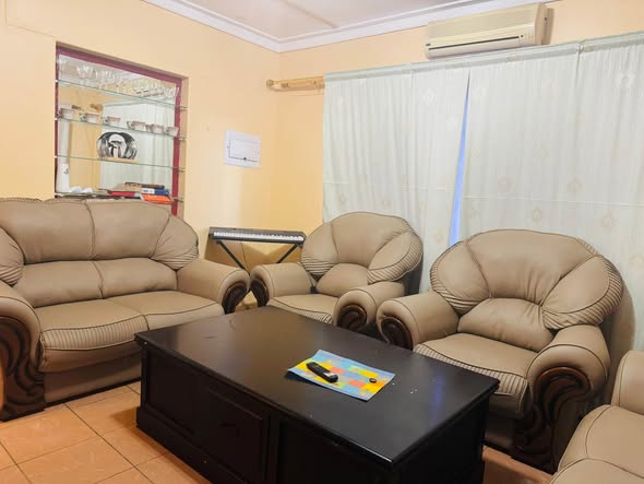 House for sale in Khomasdal photo 3