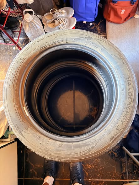 Car tire/tyre photo 2