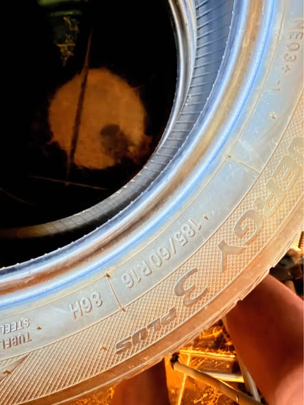 Car tire/tyre photo 5