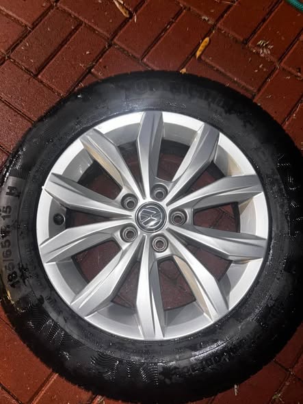 Tyres photo 1