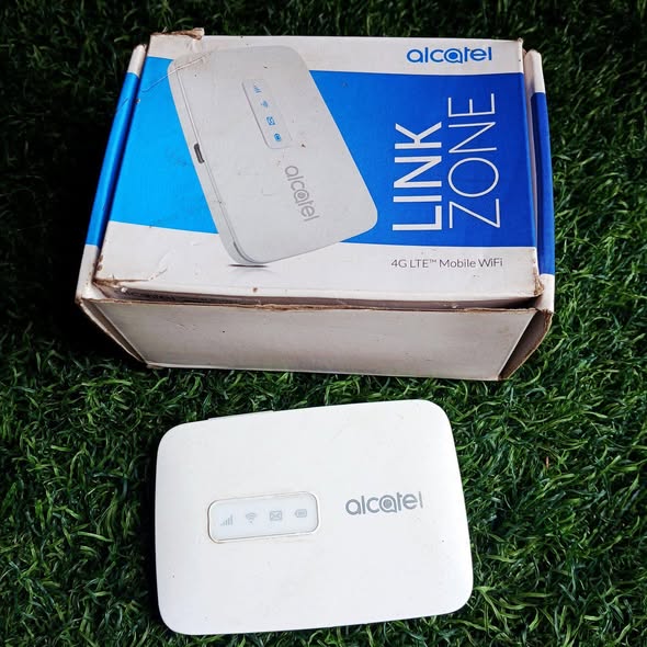 Pocket Wi-Fi photo 1