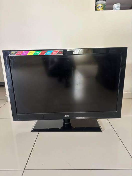 JVC tv photo 1