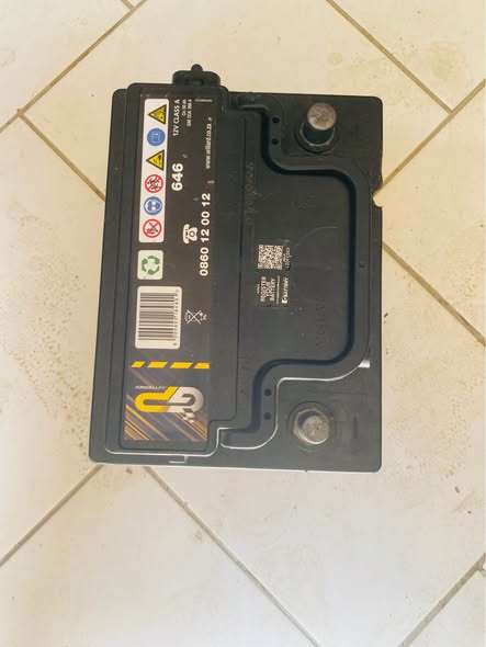 Car battery 646 two year weeks old photo 4
