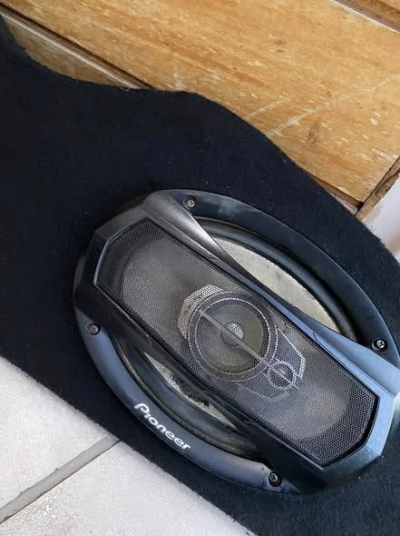 PIONEER 6*9 SPEAKERS photo 1
