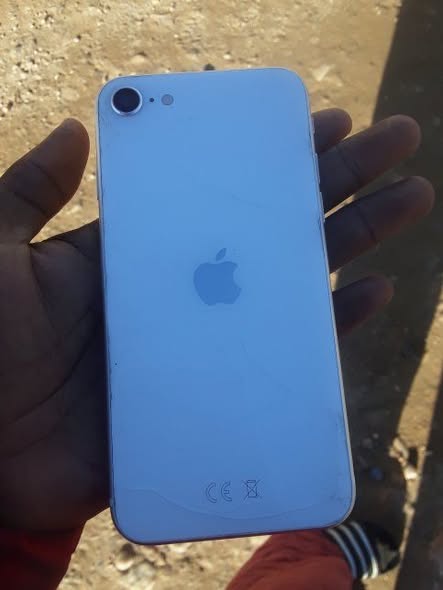 iphone se photo 2