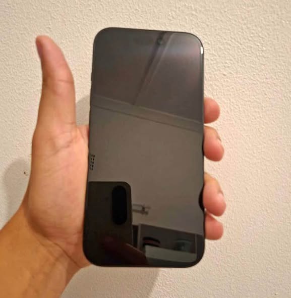 iPhone 15 photo 4