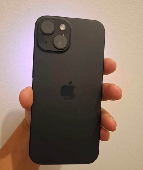 iPhone 15 photo 2