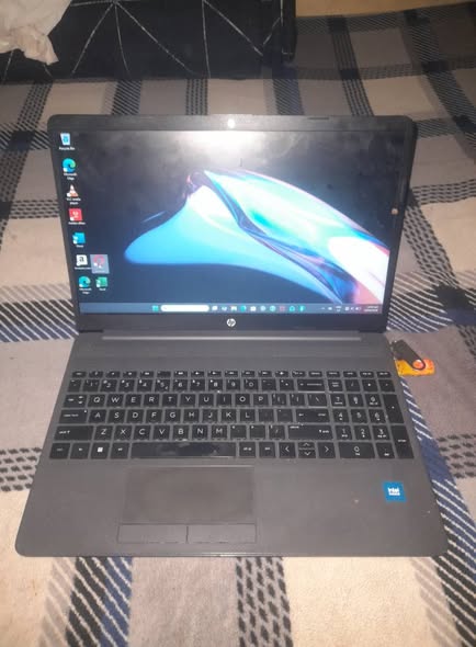 Hp laptop photo 3