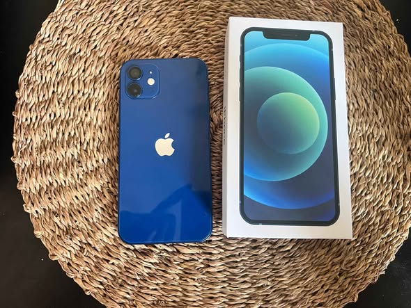 iPhone 12 (128 GB) photo 2