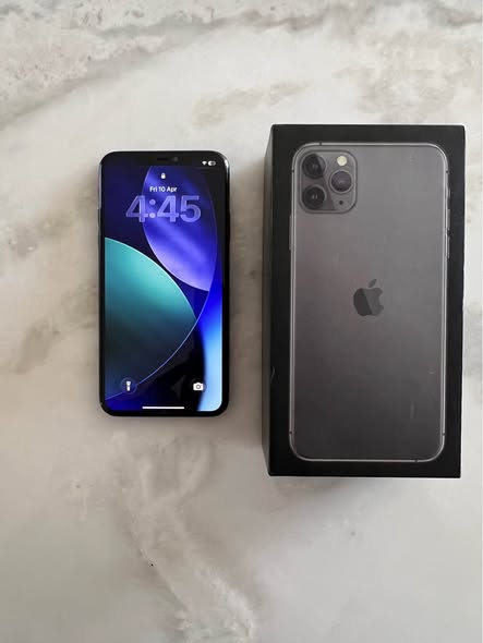 iPhone 11 Pro Max photo 1