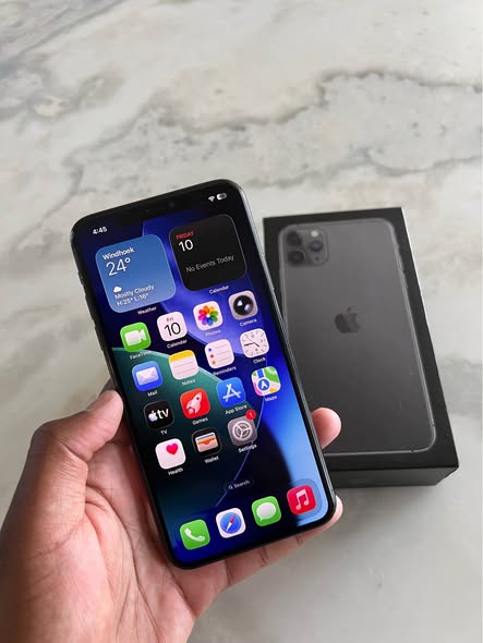 iPhone 11 Pro Max photo 2