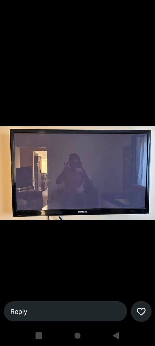 42inch Samsung tv photo 1