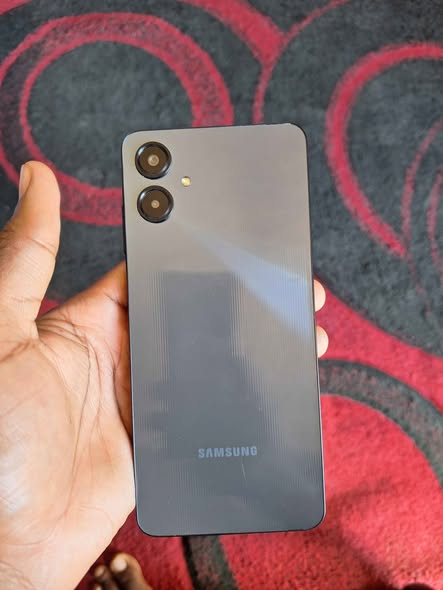 Samsung Galaxy A06 photo 1