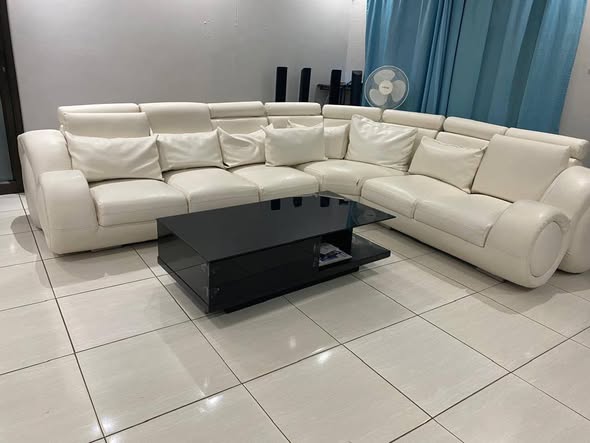 Original leather couch photo 1