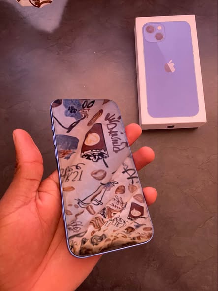 iPhone 13 photo 2