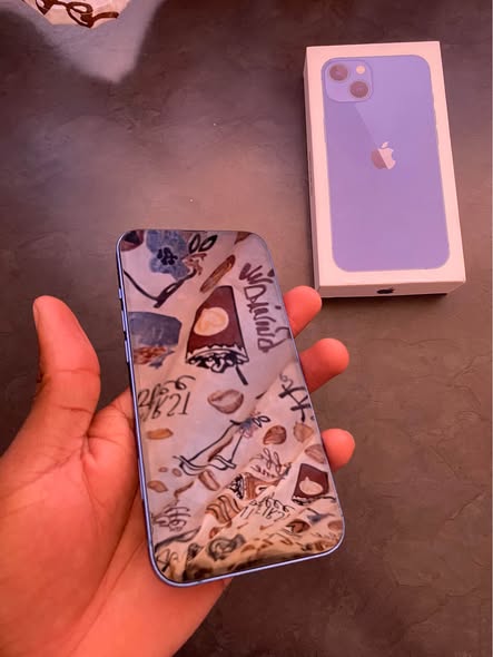 iPhone 13 photo 1