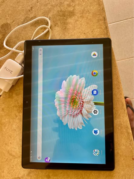Lenovo tablet photo 3