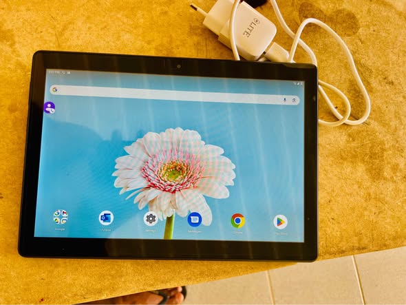 Lenovo tablet photo 2