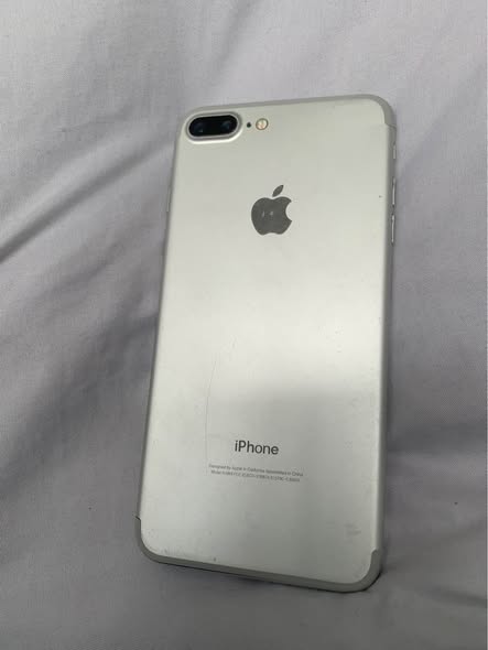 iPhone 7 Plus photo 2