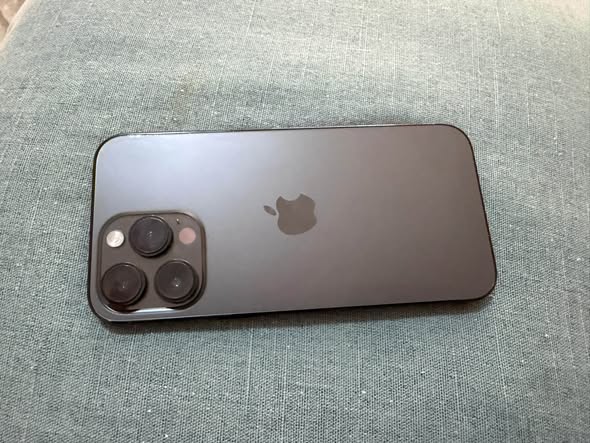 iPhone 14 Pro Max photo 1