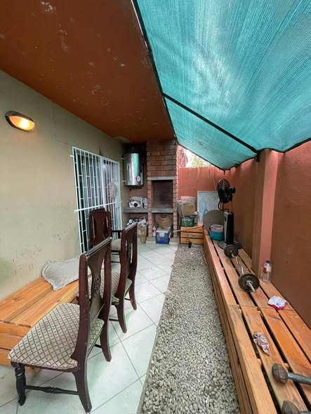 Flat for Sale- Otjomuise photo 4