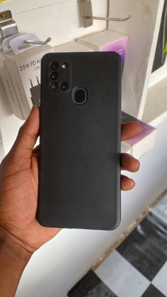Samsung A21s photo 1