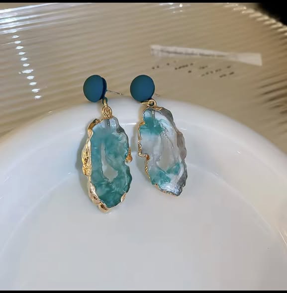 Earrings photo 4