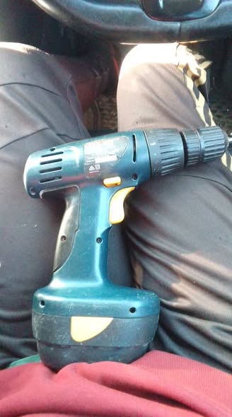Cordless drill photo 1