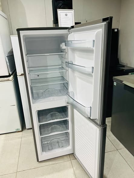 Second hand untampered fridges photo 2