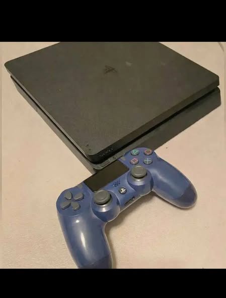 PS4 photo 2