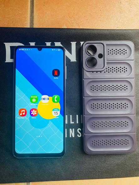 Samsung A06 photo 1