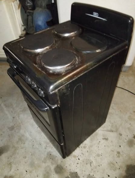 3 Plates stove photo 2